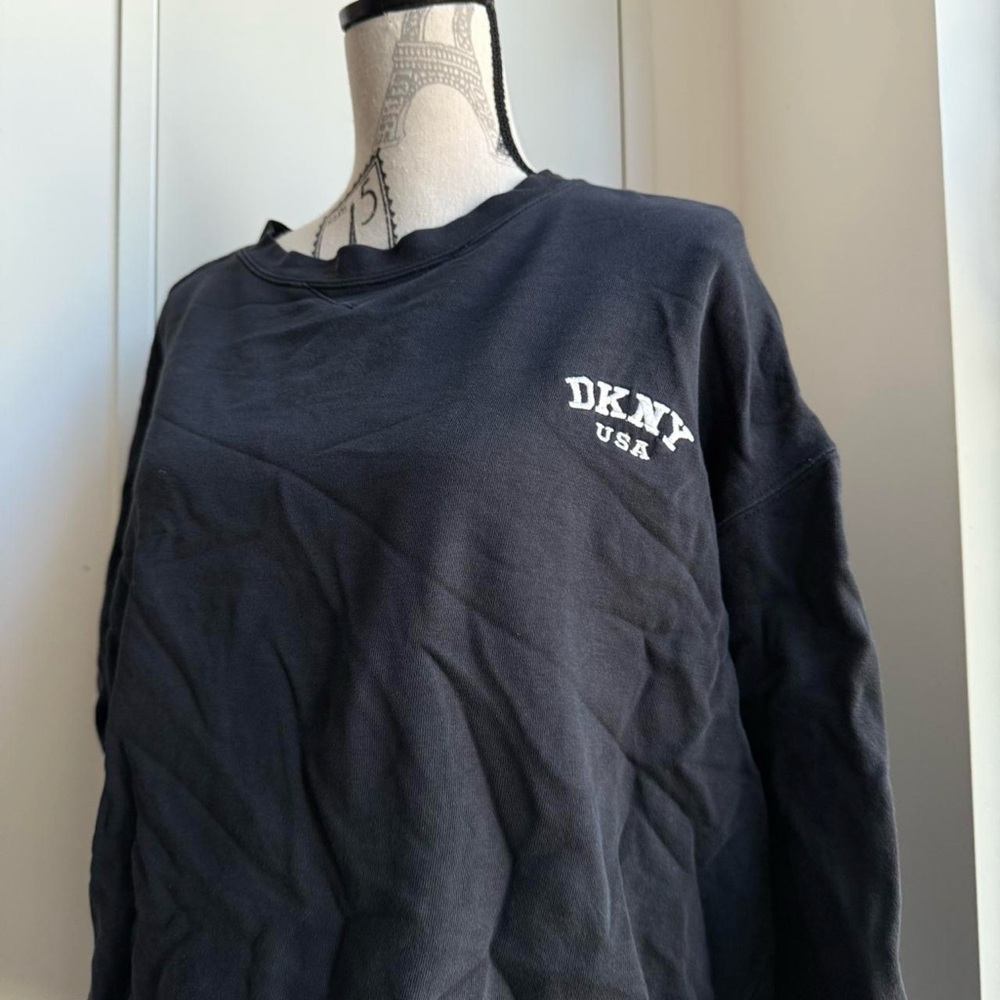 Vintage DKNY Black crewneck